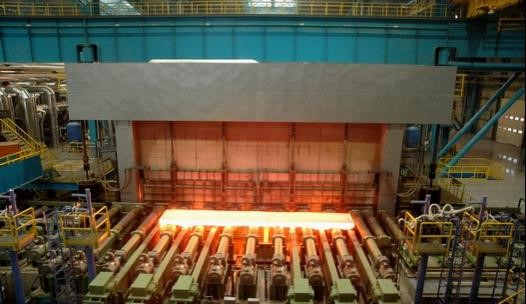 Bagaimana cara memodifikasi sistem pembakaran tungku pengerolan panas di pabrik baja?